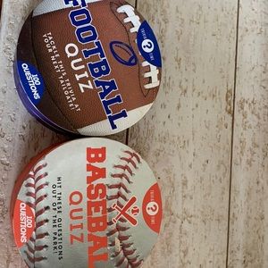 Football and baseball trivia card game